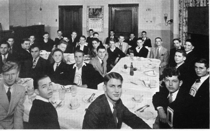 Tigando 1935 Hi Y Dinner