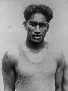 circa 1920:  The famous Hawaiian swimmer Duke Kahanamoku,who single handedly rescued six people from drowning after a fishing yacht capsized off the Californian coast.  (Photo by Hulton Archive/Getty Images)