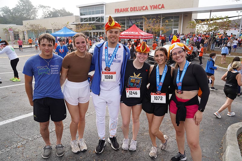 Frank DeLuca YMCA Turkey Trot participants