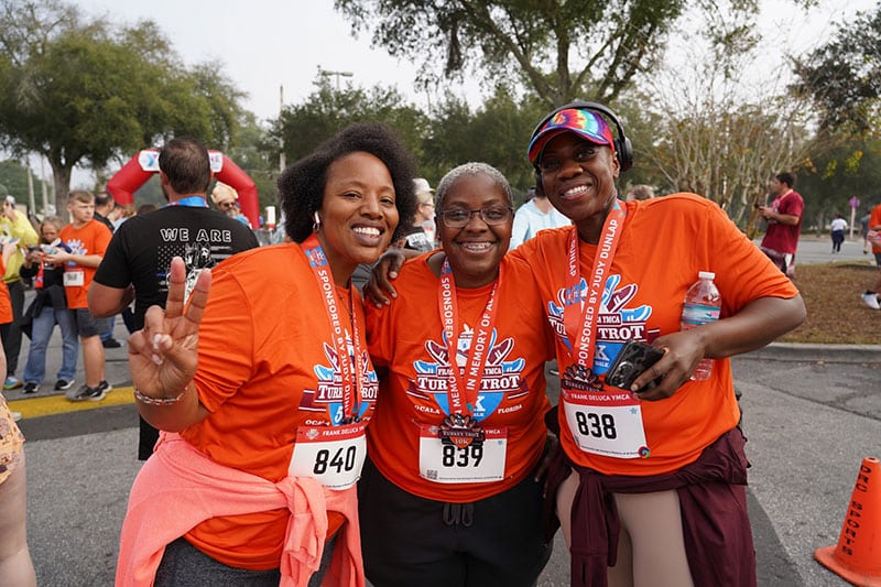 Frank DeLuca YMCA Turkey Trot participants